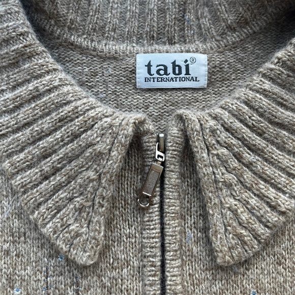 So‎ Cozy! Tabi International Neutral Oatmeal Novelty Cottagecore Cardigan - Picture 10 of 15